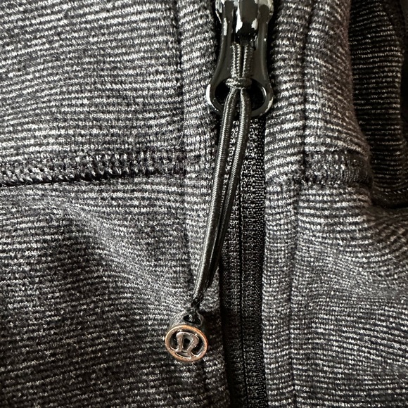 Lululemon Stride Jacket Size 4 - Picture 2 of 10